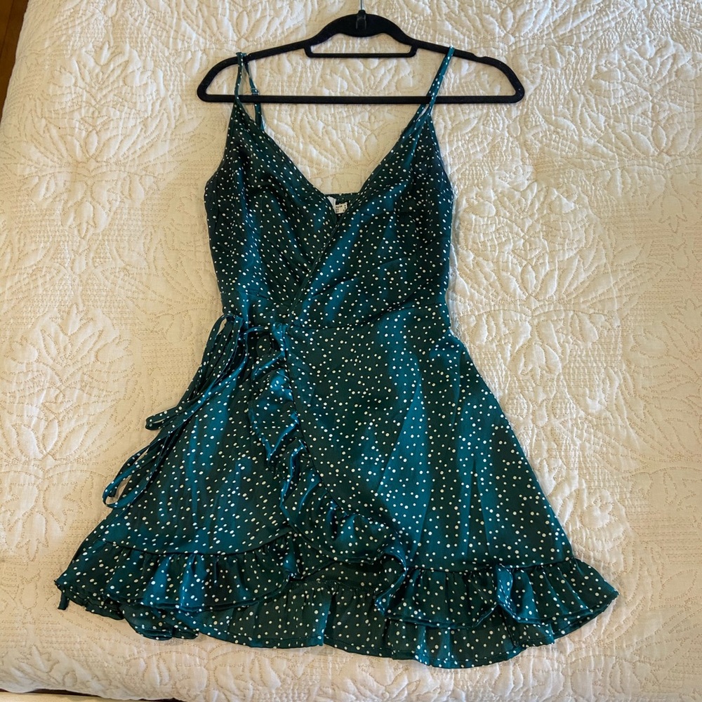 polka dot dress!